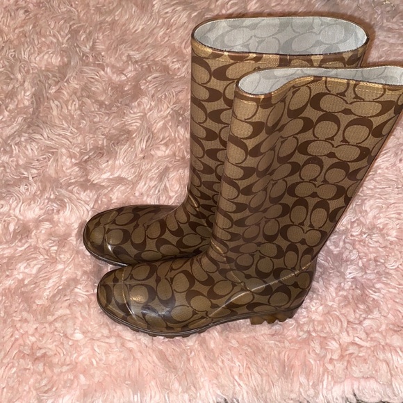 Coach Boots Size 8